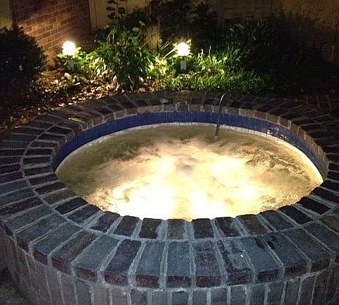 Hotub in Courtyard
