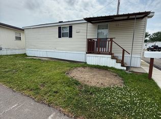 22600 Middlebelt Rd TRAILER A27, Farmington, MI 48336