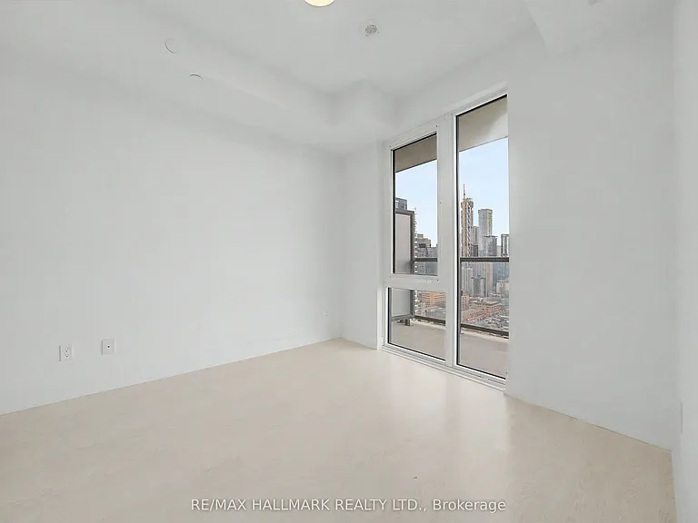 308 Jarvis St #3008 — Photo 8