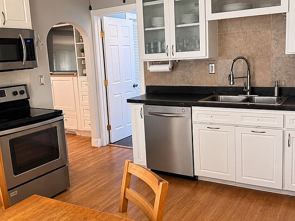 3rd image of 70 Canaan Road