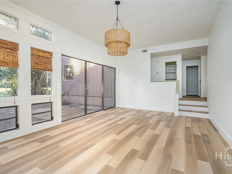 32 Dame Kathryn Dr — Photo 4