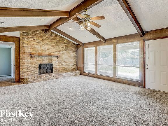 3rd image of 1021 Shadywood Ln