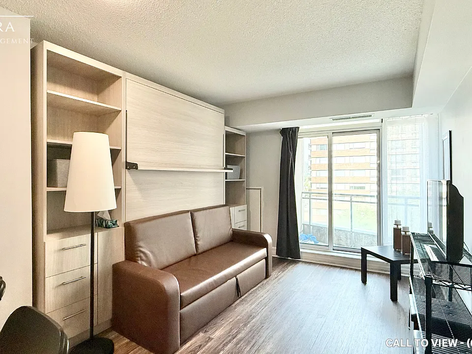 8 Scollard St #809
