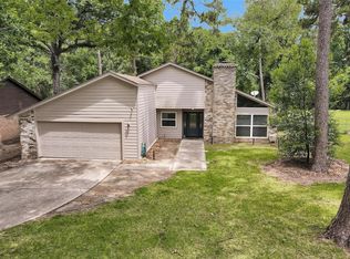115 Red Oak Ln, Conroe, TX 77304