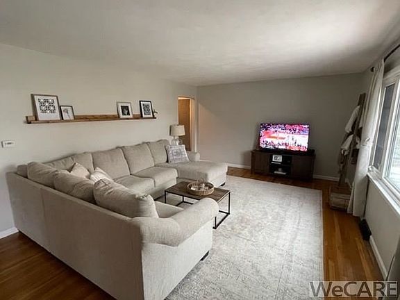 2nd image of 808 N Nixon Ave