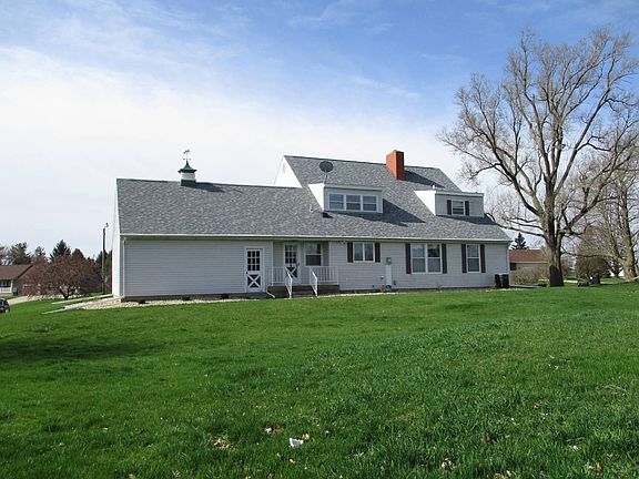 3rd image of 1208 Lawnway Dr