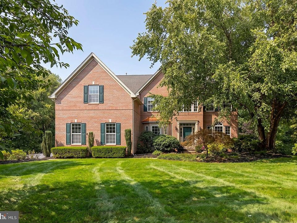 1st image of 229 Jennings Ct