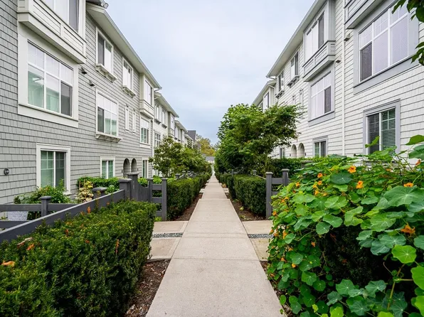 8168 136a St #140, Surrey, BC V3W 2Z6