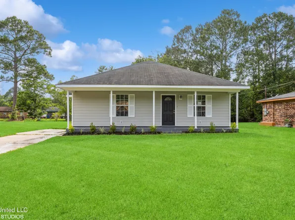 5649 Rose Dr, Moss Point, MS 39563