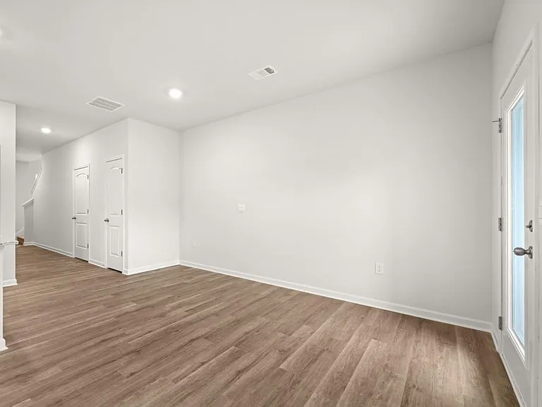 5976 Skylar Dr — Photo 19
