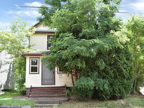 2nd image of 785 Stewart St