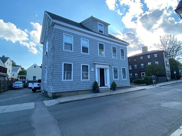 35 State St Unit 1, Marblehead, MA 01945