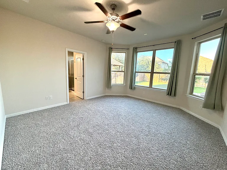 4101 Presidio Ln — Photo 5