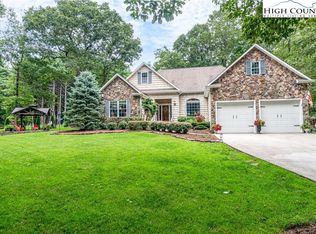 136 Fawn Ln, Glade Valley, NC 28627