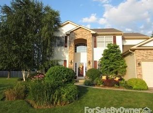 220 Gray Ct, Springfield, IL 62711