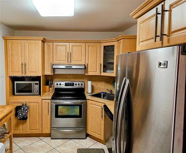 2850 Somerset Dr APT 214L, Lauderdale Lakes, FL, 33311