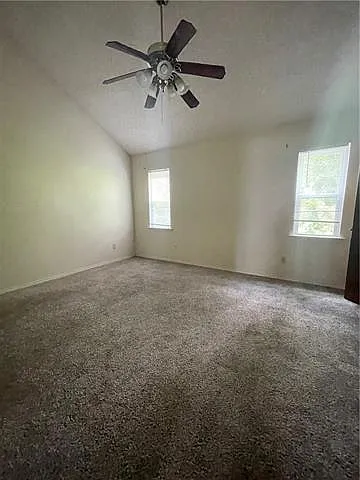 199 Kingspoint Blvd — Photo 10
