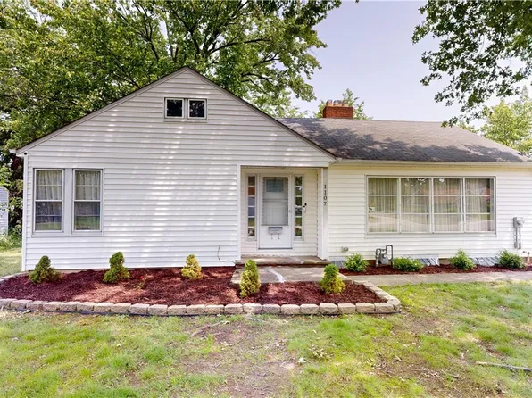 1107 Brandon Rd, Cleveland Heights, OH 44112