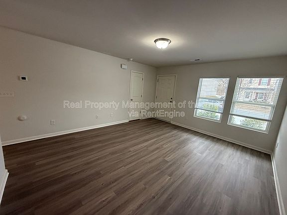 3rd image of 3904 Vershire Ave