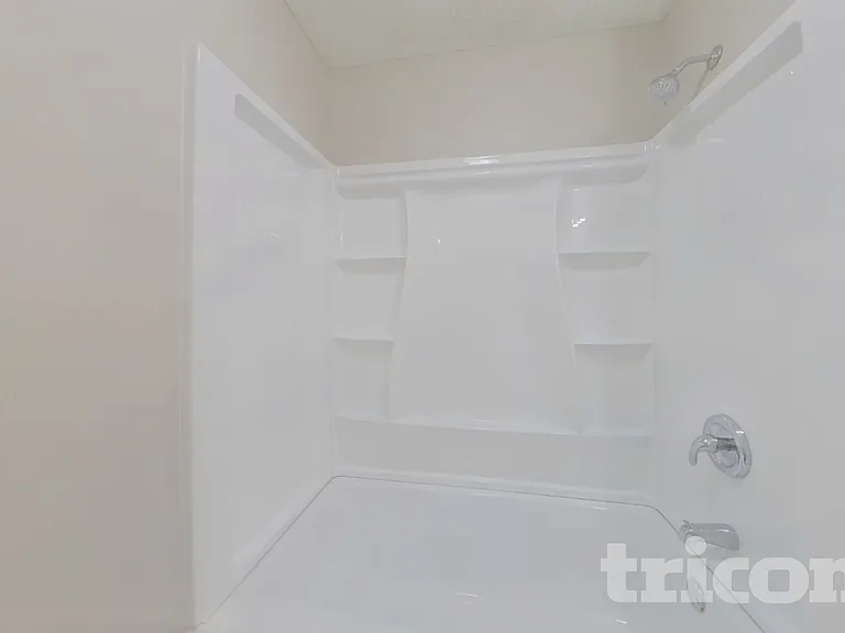 605 Colorado Ct — Photo 15
