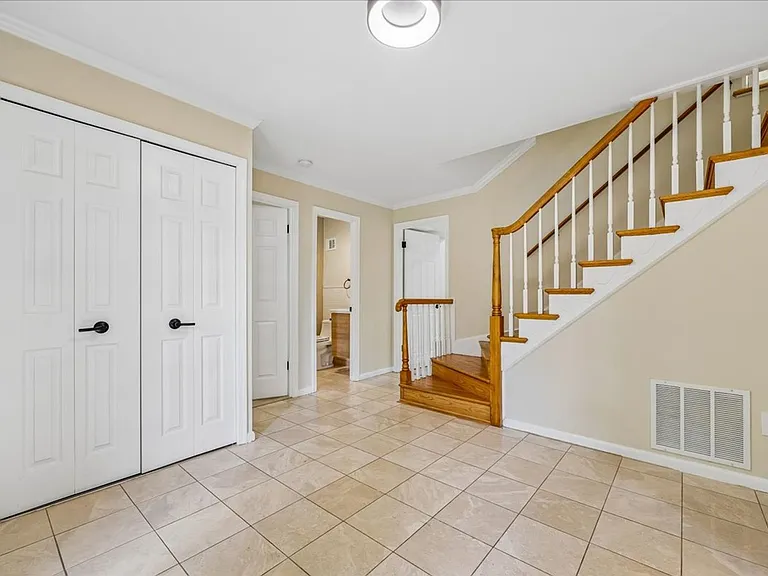 11506 Stonewood Ln — Photo 6