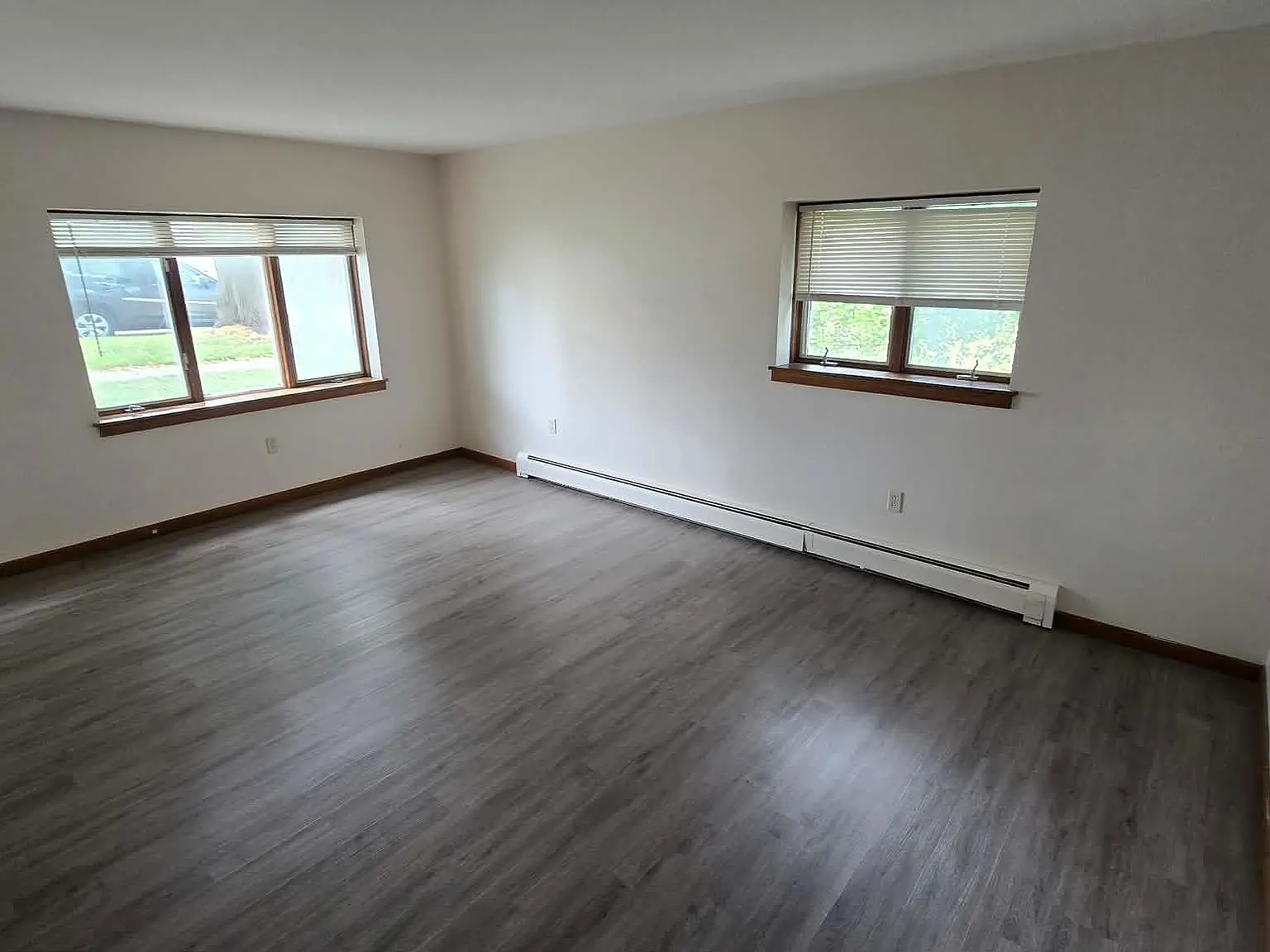 2 bed, 1.0 bath, $900 — Photo 2