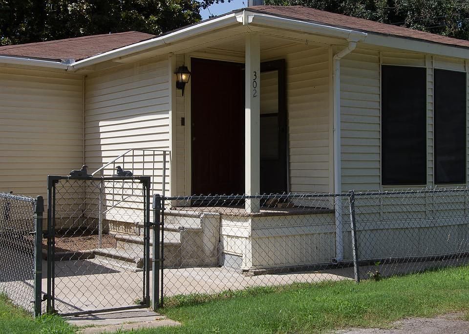 1st image of 302 Avenue C