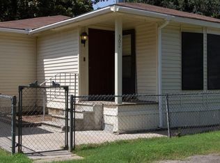 302 Avenue C, Richmond, TX 77406