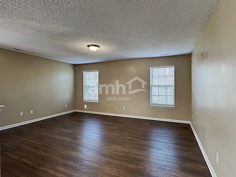 3501 Lownwood Way — Photo 9