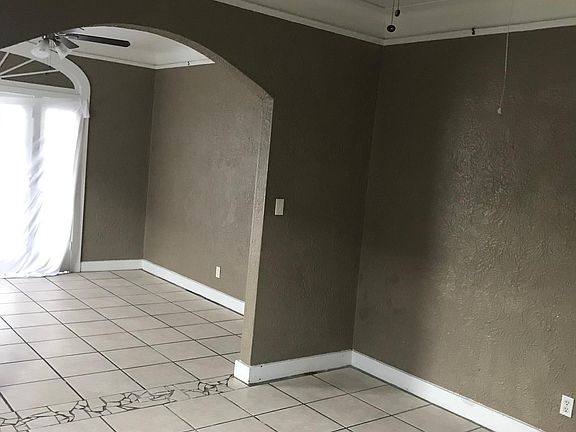4th image of 1202 Mandeville St