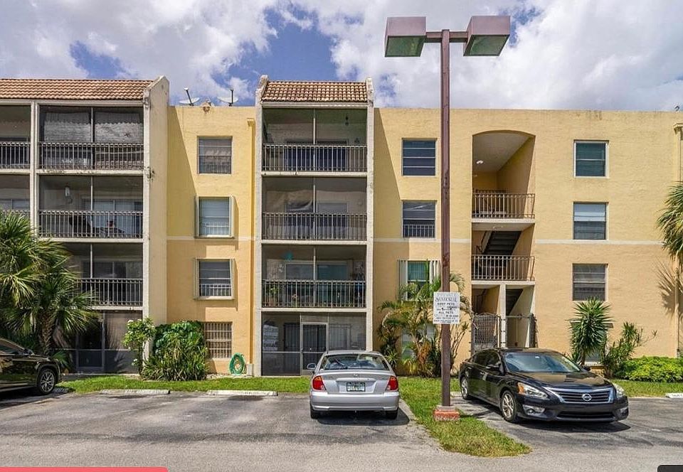 1st image of 8005 Lake Dr APT 313