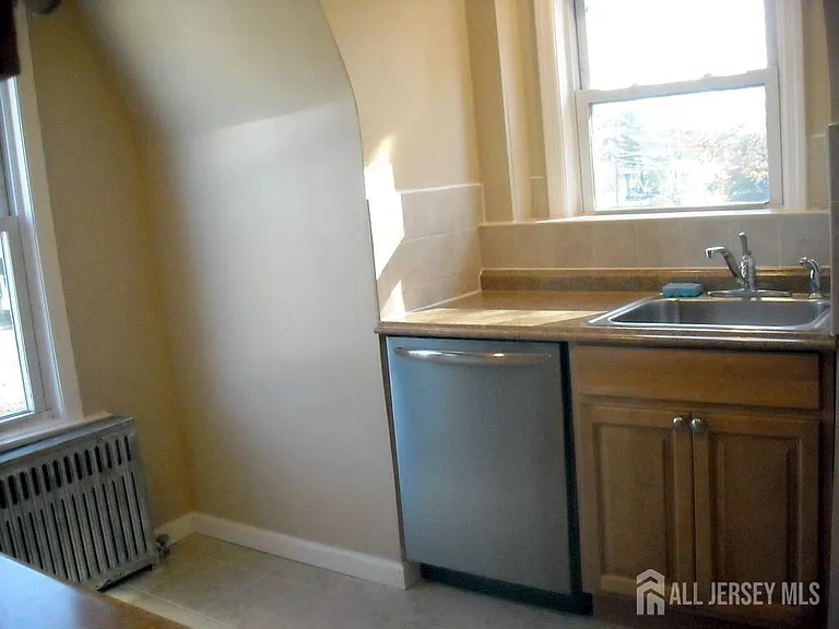 301 Penfield Pl #301 — Photo 3