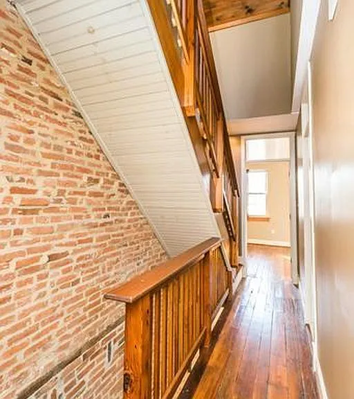 30 E Heath St #PRIMARYROOM — Photo 14