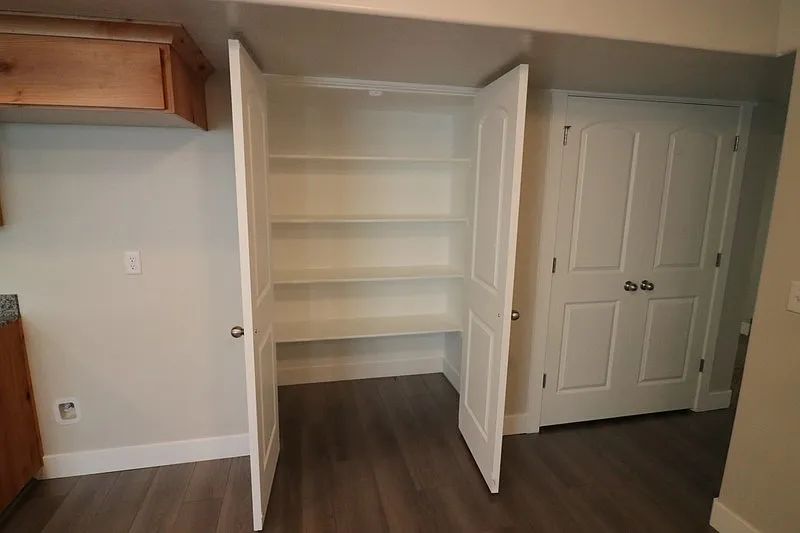 Newer Basement Apartment (Utilities Included) — Photo 4