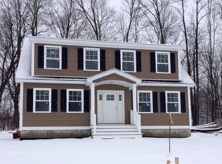 1 Elm St, Epping, NH 03044