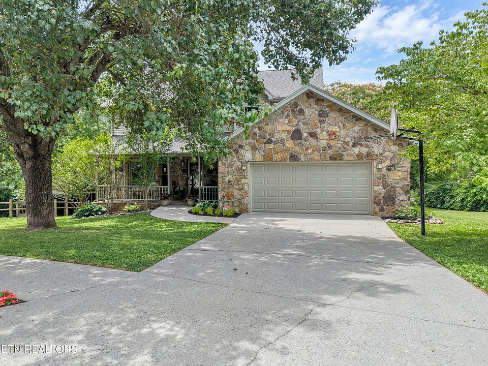 1st image of 839 Somerset Dr
