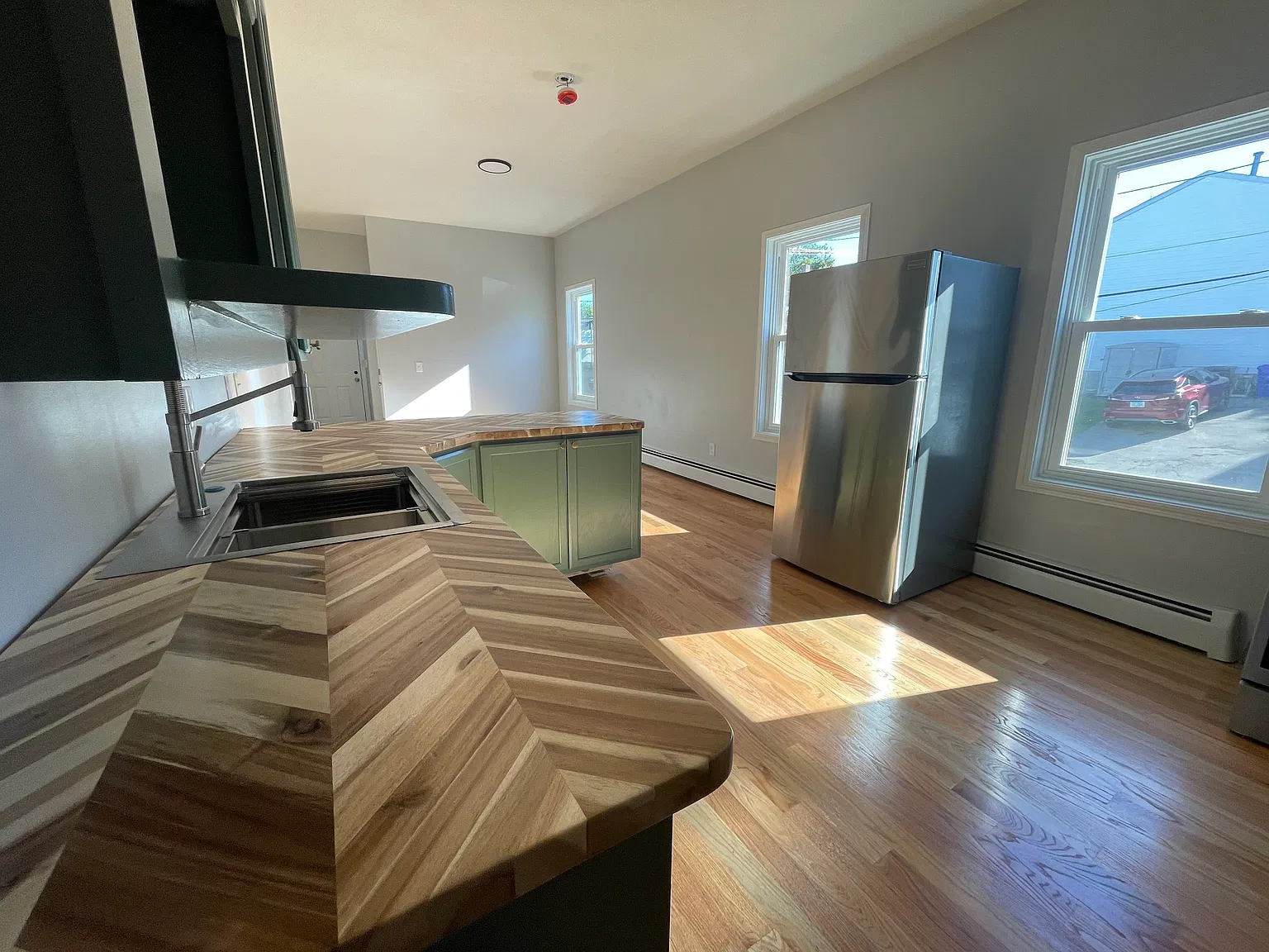 Studio, 425 sqft, $1,325 — Photo 4