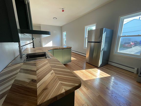 4th image of 151 Warren Ave APT 2