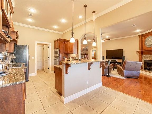 5th image of 3903 SW Summerbrook St