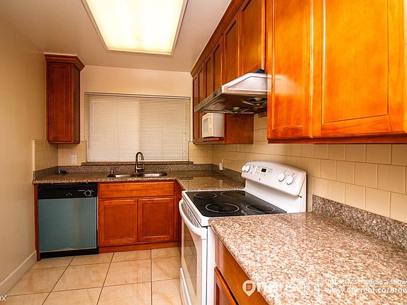 3rd image of 7070 Rainbow Dr APT 10