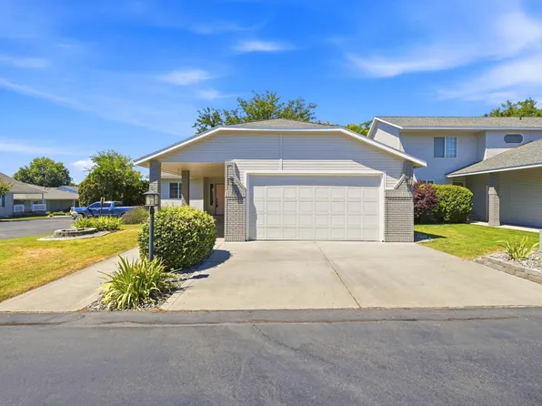102 Tamarron Ln, Pasco, WA 99301