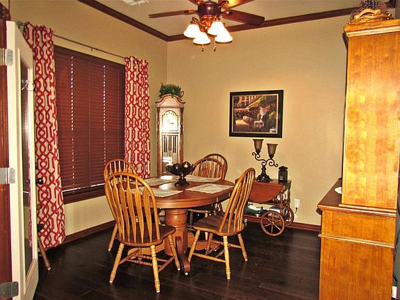 5th image of 627 W Pine Rose Court Way
