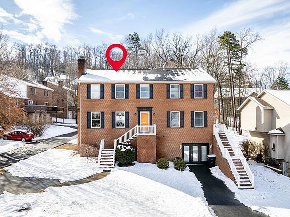 2nd image of 216 Emerald Dr