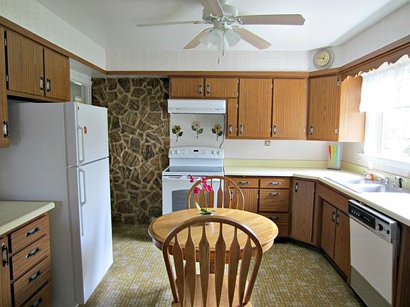 2nd image of 117 Henford Ave