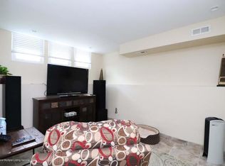 32 Villa Nova St, Staten Island, NY 10314