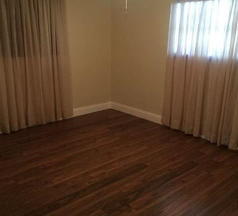 2nd image of 4909 NW 58th St