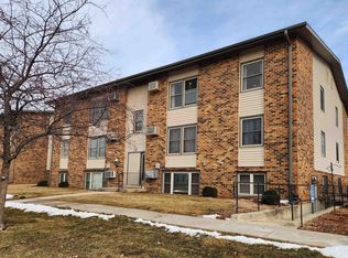 508 Commercial St APT J, La Porte City, IA 50651