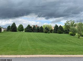 649 Rosslyn Rd, Boalsburg, PA 16827