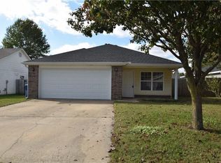 31 Cheryl Cir, Bentonville, AR 72712