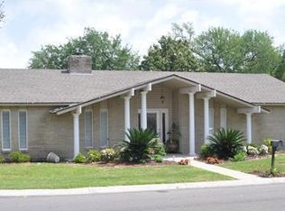 125 W Azalea Dr, Long Beach, MS 39560